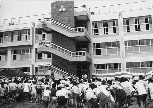 原町小学校落成