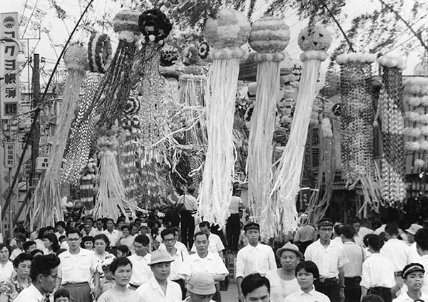 七夕祭り（昭43）中央通り