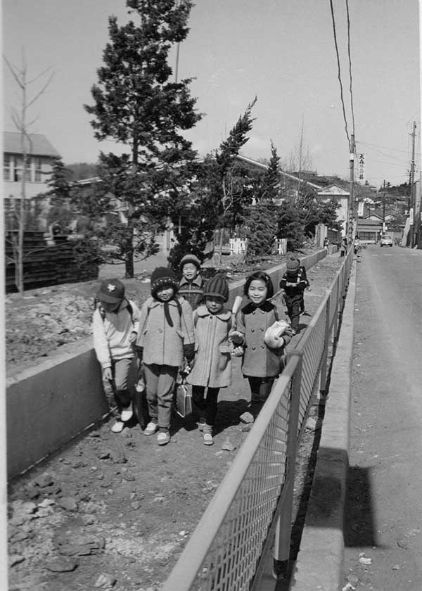 小松島小脇の通学安全路