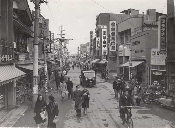 名掛丁(駅側より西方)