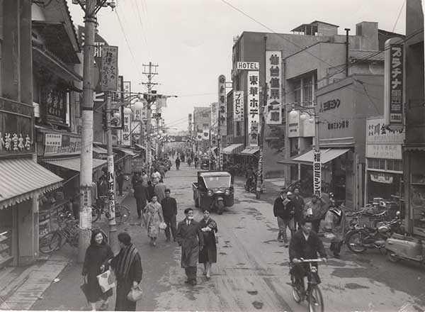 名掛丁（駅側より西方）