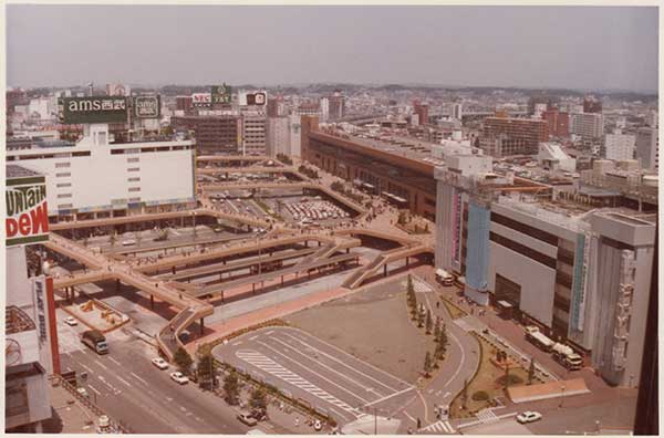 6-10 仙台駅全景（昭58）
